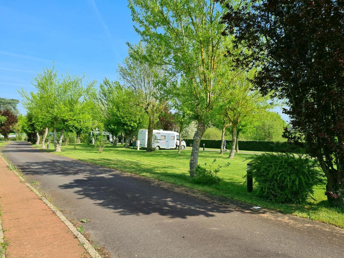 Resort & Camping - Val De Braye Bessé-sur-Braye Exteriér fotografie